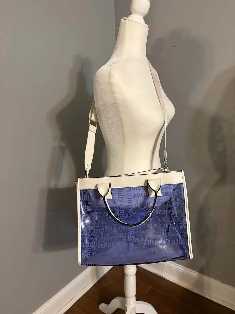 Juicy Couture Heart Dazzling Clear Blue Beachin Large Tote & Pouch 2-Piece Set